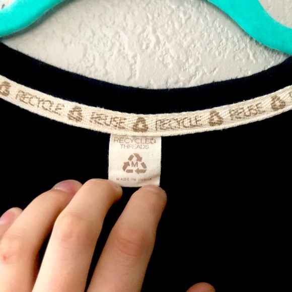 T-shirt - Picture 2 of 3